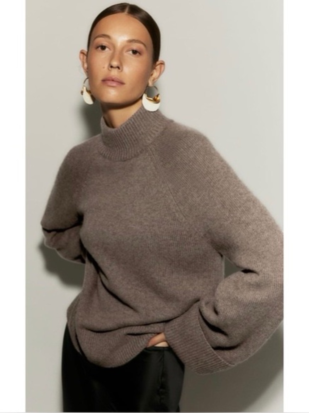Reformation Garrett Cashmere Oversized Turtleneck Sweater Brown XS Quiet Luxury